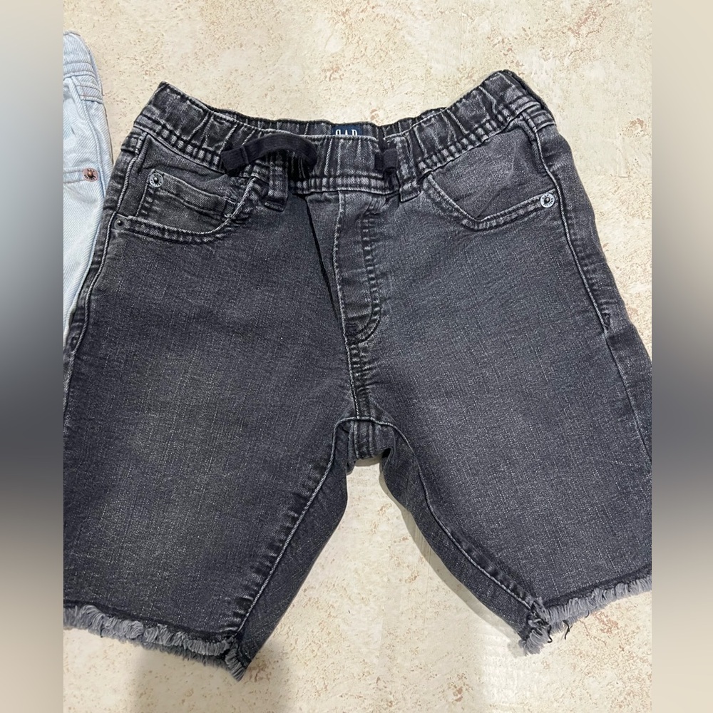 GAP boys denim shorts bundle size M. Light was and black wash. - Picture 3 of 7